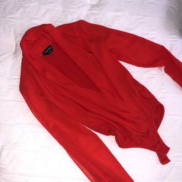 Bebe Silk red bodysuit with cold shoulder sleeves - Picture 4 of 6